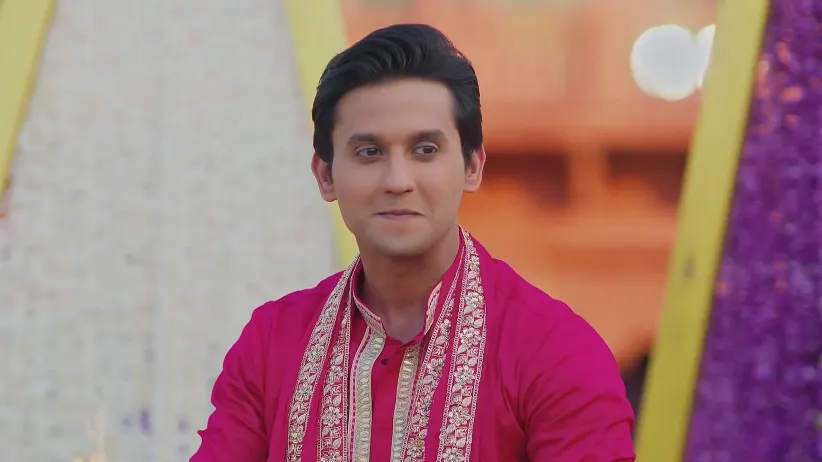 Ahilya Devi Applies 'Haldi' to Jayant and Janhavi - Paaru