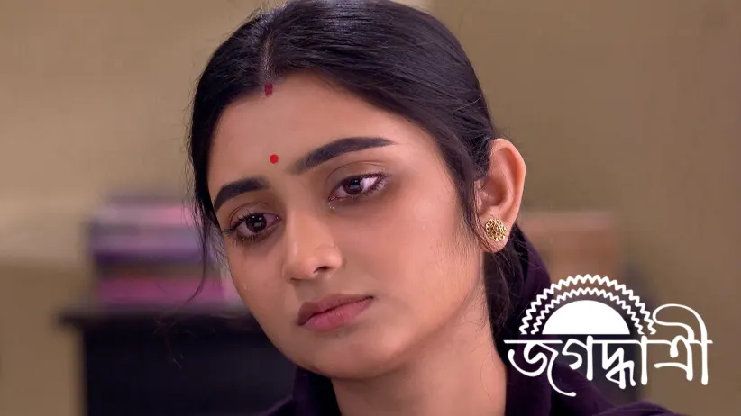 Durga Proposes Visiting the Mukherjee House