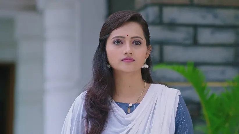 Bangaramma Contemplates Getting Kanthi Remarried