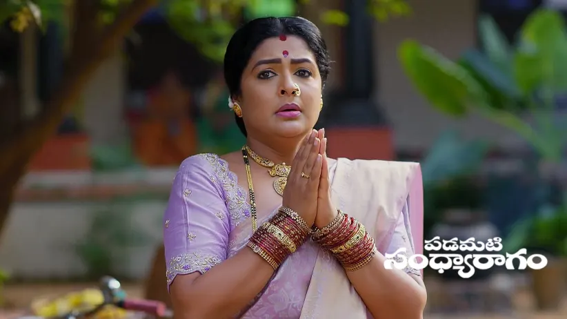 Ashmita Blackmails Showrya to Marry Her
