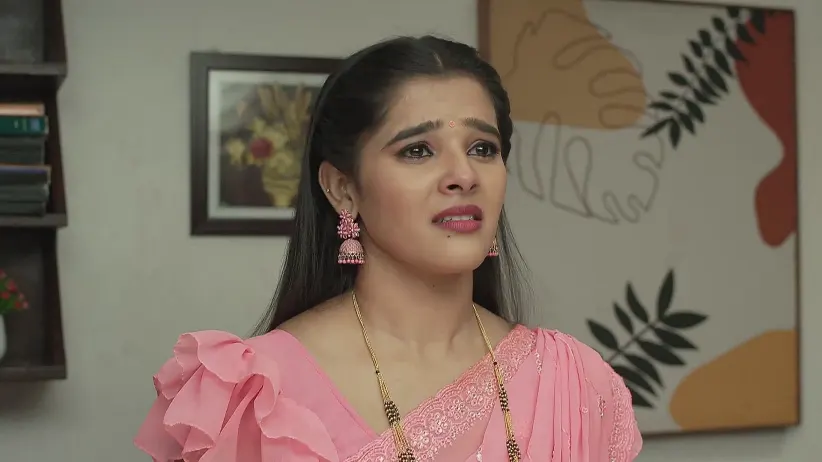 Mona Consoles an Upset Deepak - Appi Amchi Collector
