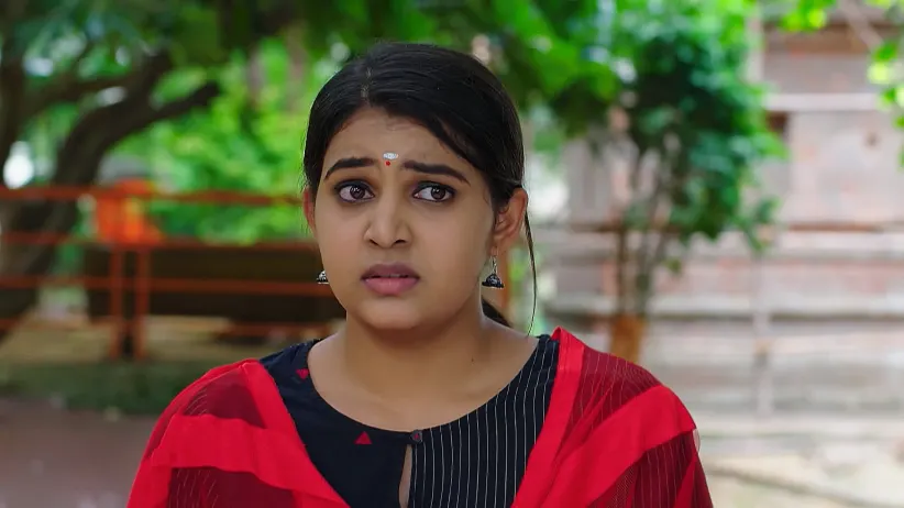 Geetha Gives False Information to Ekadanth