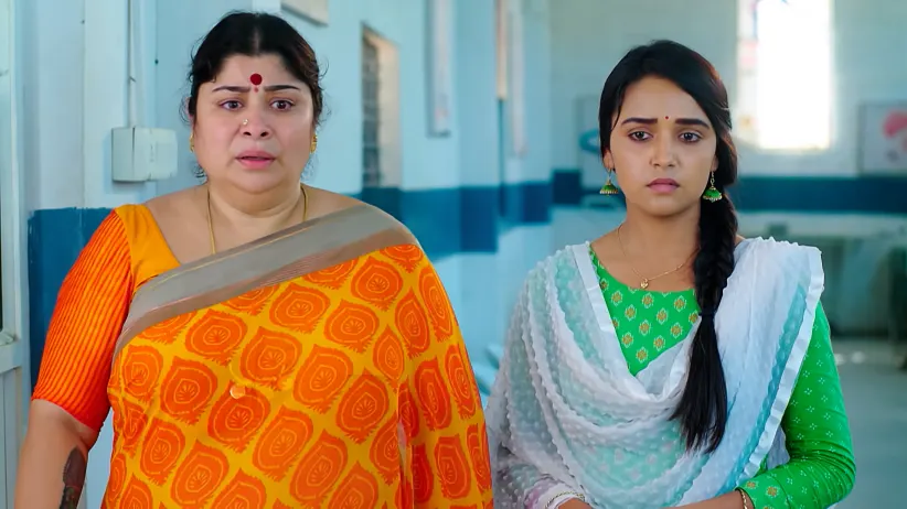 The Cop Asks for a Bribe from Kanakalakshmi