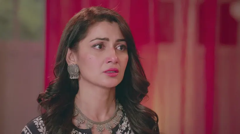Manvi Is Suspicious of Amruta - Kaise Mujhe Tum Mil Gaye
