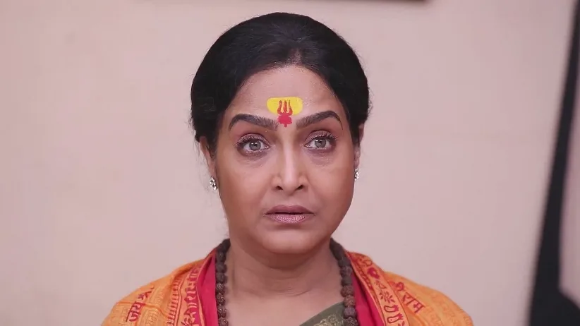 Maya Meets Namboodri - Maari