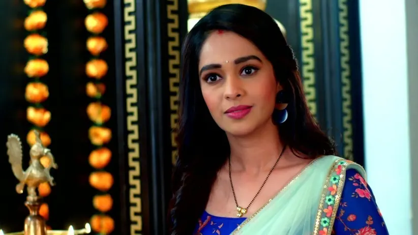 Prachi Sets the Papers on Fire