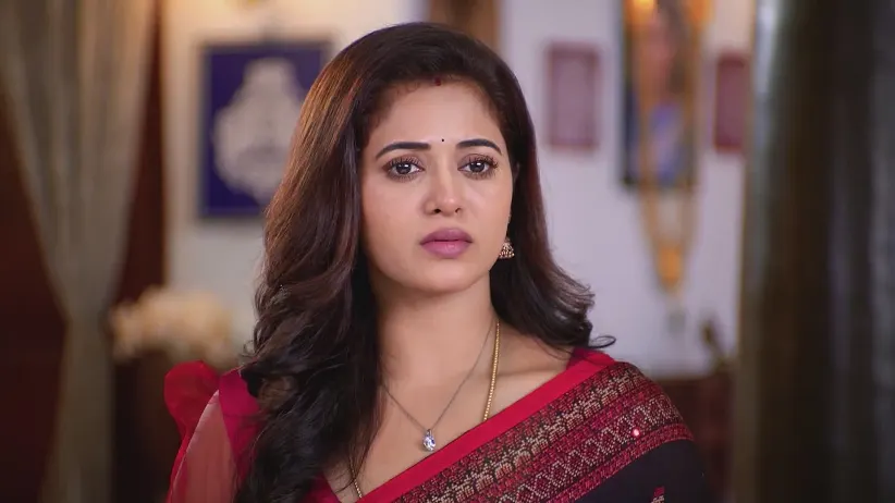 Will Raghuraman Bail out Janaki? - Sandhya Raagam