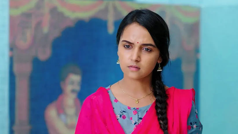 Geetha Takes Financial Help from Kanakalakshmi