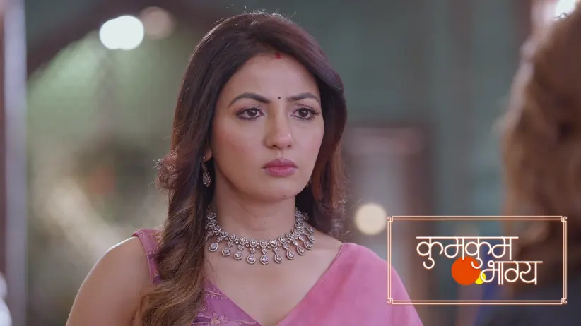 Deepika Ousts Monisha from Malhotra Mansion