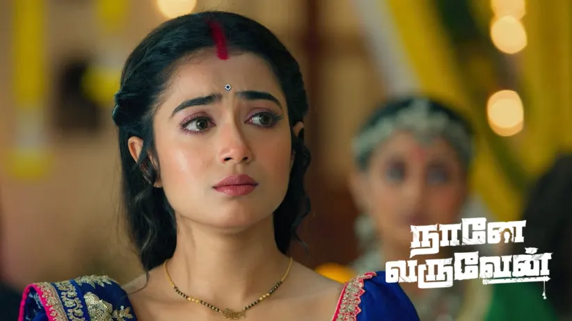Mohan Stops Radha From Leaving the House