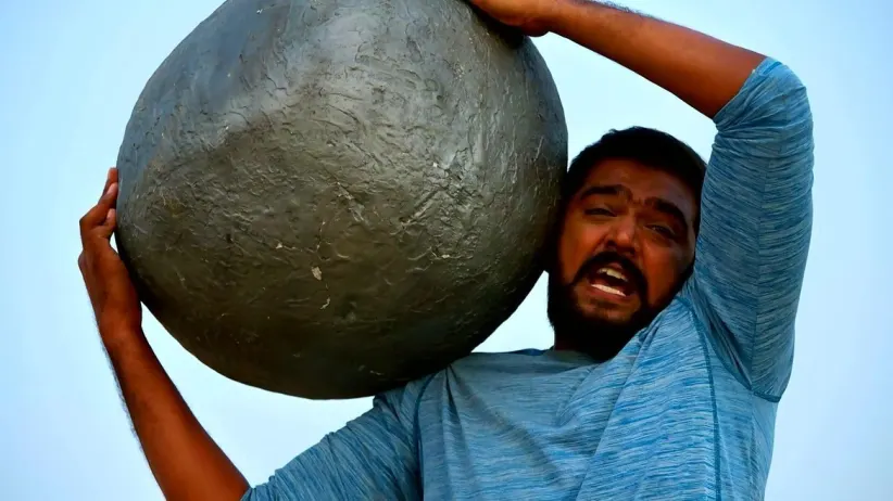 Siddharth Lifts the ‘Illavatakkal’
