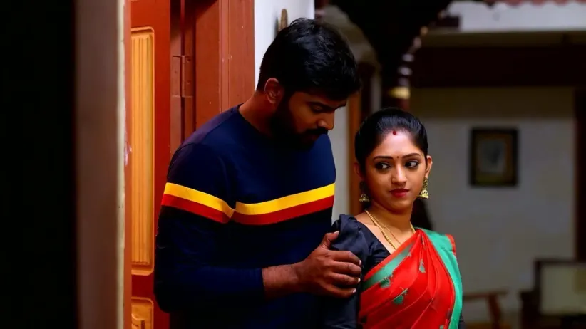 Siddarth Gets Sacred by a Snake