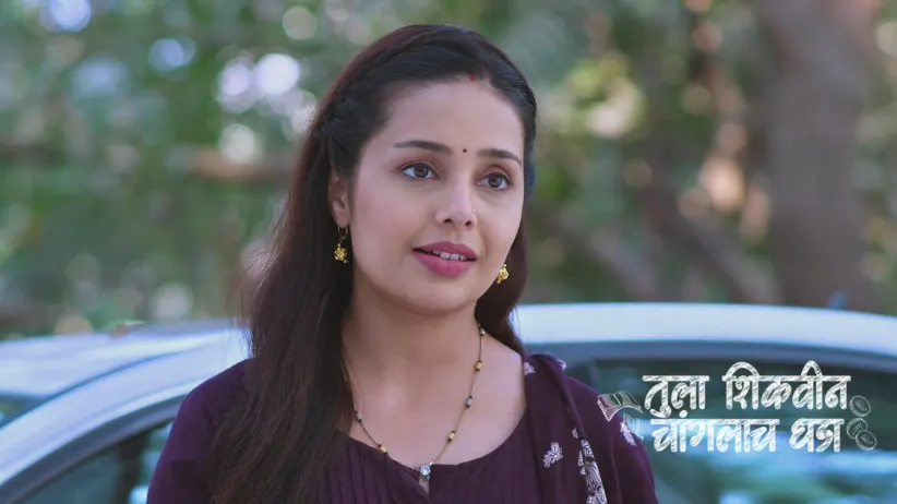 Bhuvaneshwari Shows Akshara's Video to Adhipati