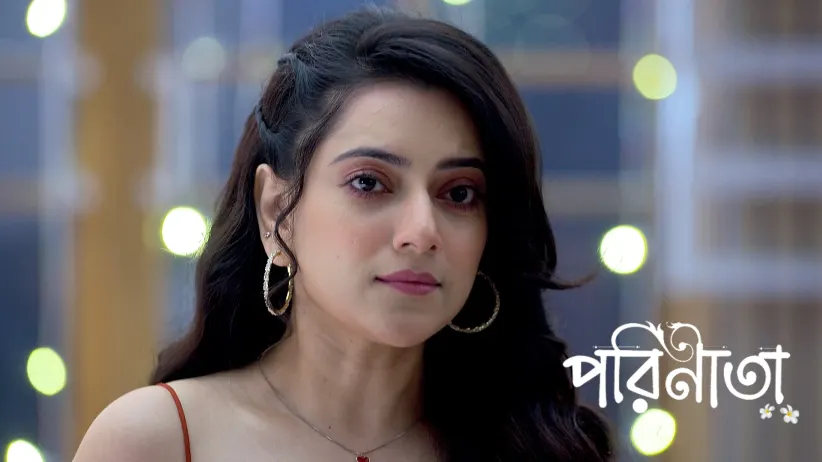 Parul Hits Back at Shiring by Modelling for Sumedha