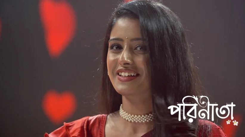 Rayan Proposes to Parul at the Event