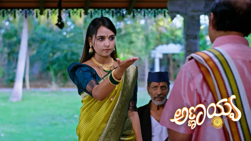 Parvathi Breaks Open Veerabhadra's House Door