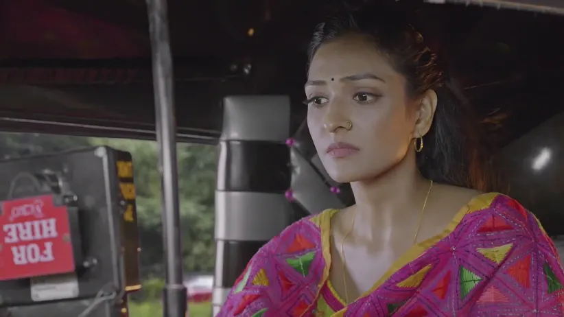 Lakshmi Follows Malishka - Bhagya Lakshmi