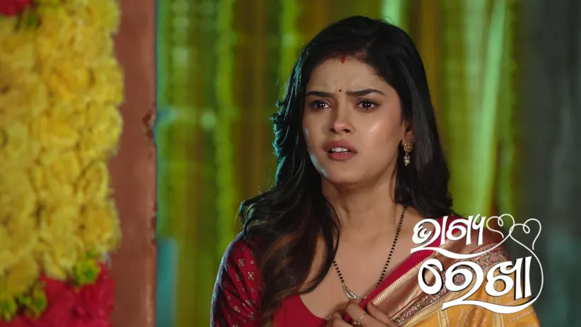 Rekha Hides from Sikha and Mayank