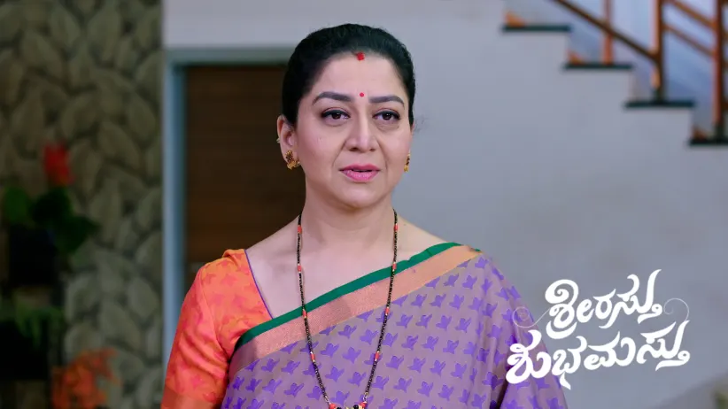 A Moneylender Threatens Dathatreya
