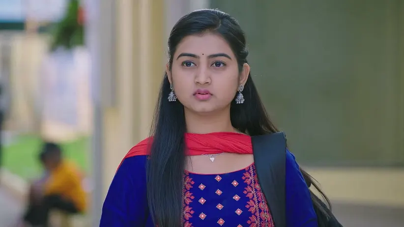 ಗೋಪಾಲಕೃಷ್ಣ ಸುಮಾಳ ಸಹಾಯ ಕೇಳುತ್ತಾನೆ