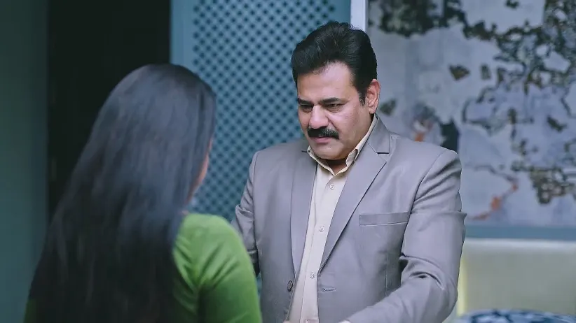 Bhoomika Argues with Goutham - Amruthadhaare