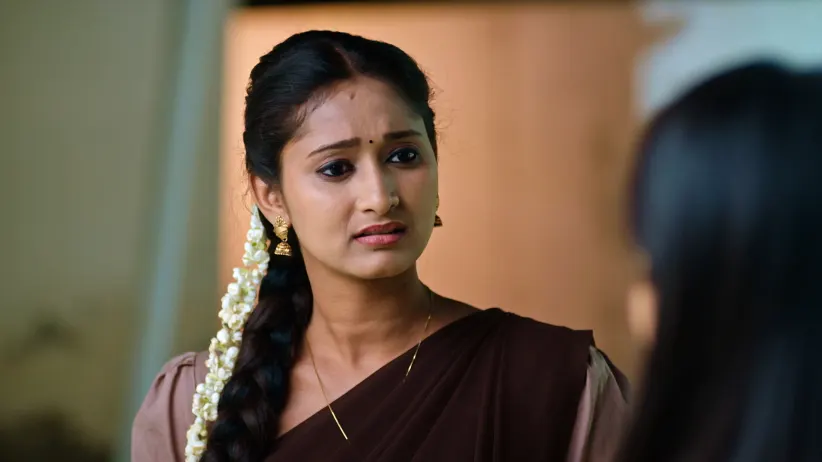 Durga Arrives for Amrutheshwara's 'Charan Seva'
