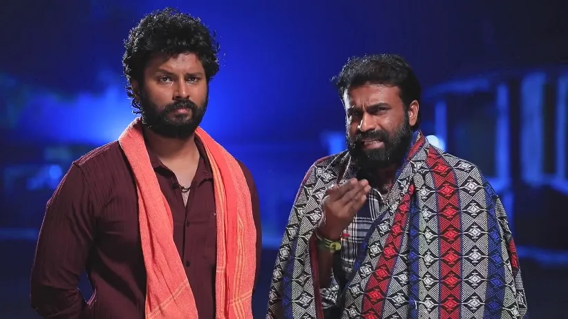 Nandini Argues with Karikalan - Manasellam