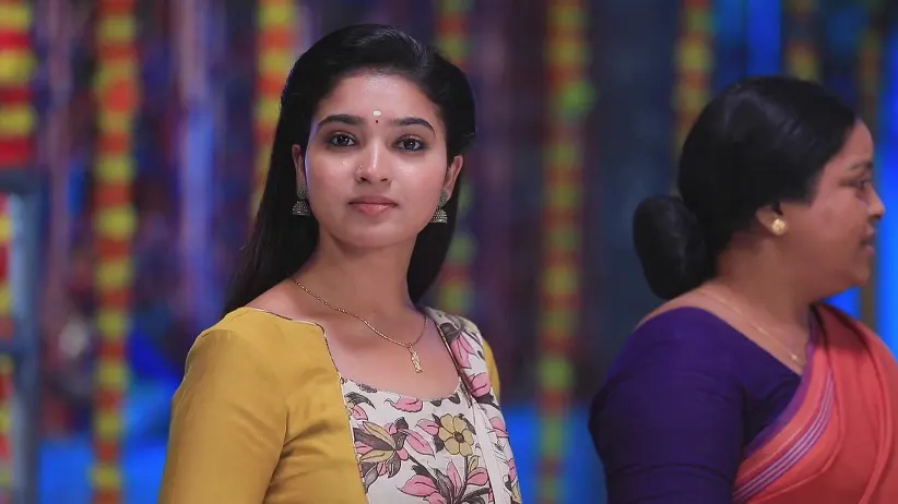 Vanathi Ignores Karikalan - Manasellam