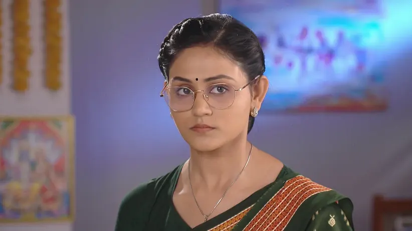 Priya Blames Bhawani - Suna Jhia