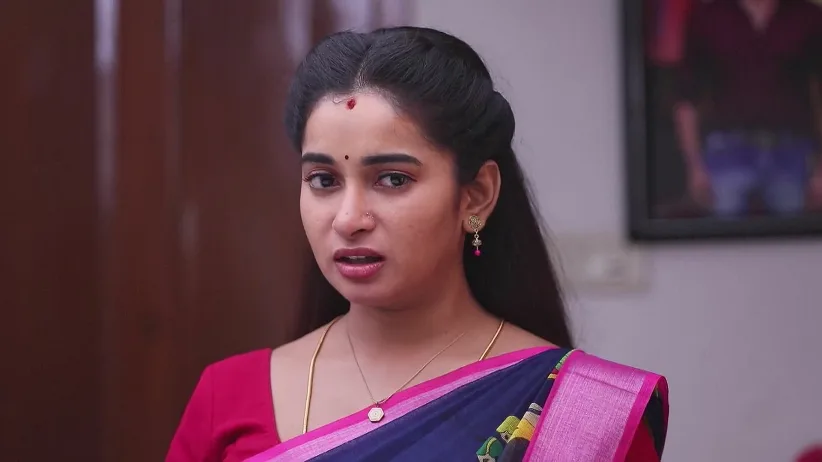 Raji Stops Janani - Mounam Pesiyadhe