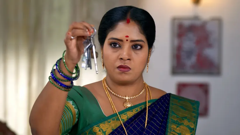 Sivaraman Scolds Parvathy