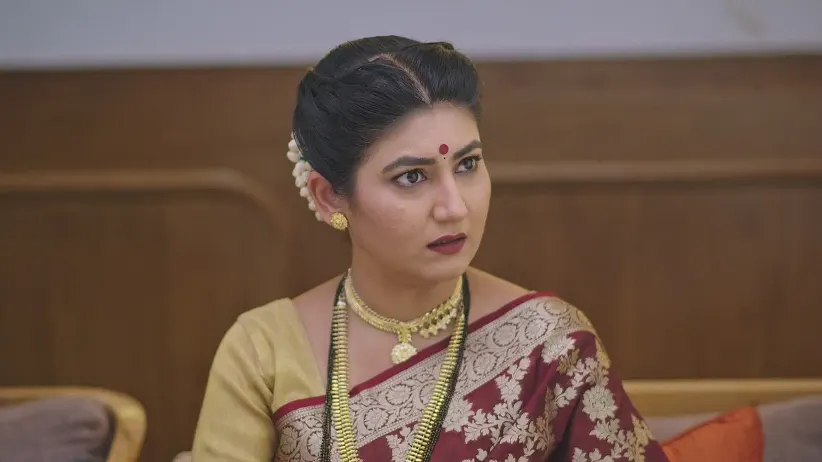 Priya Questions Ahilya Devi about Paaru - Paaru