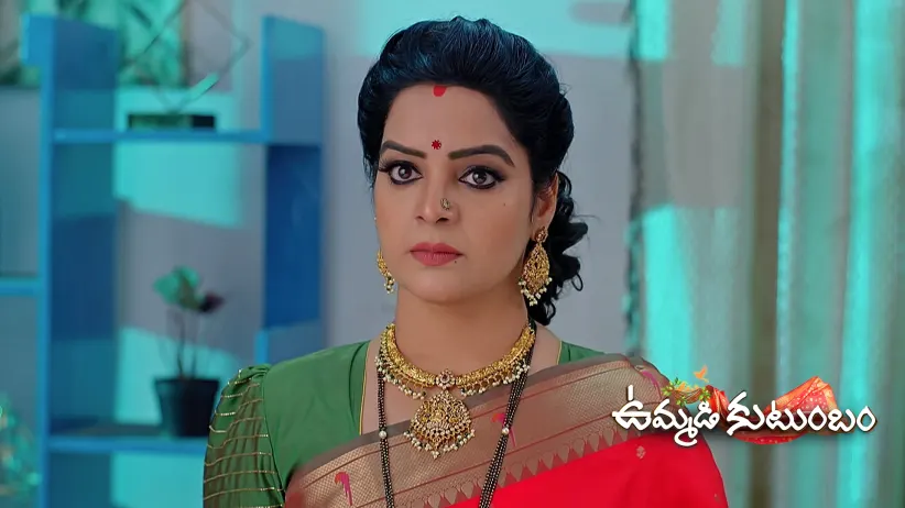 A Drunken Darshan Lashes out at Sharanya