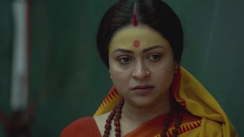 Gopal's Mother Confides in Parul - Parineeta