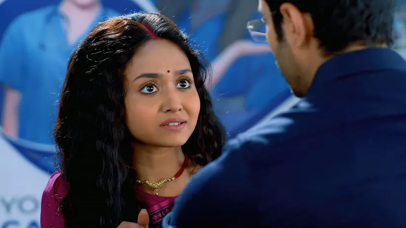 Roddur Is Irked to See Moyna with a Boy - Puber Moyna - Promo