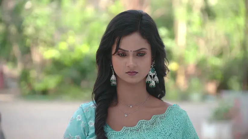 Priya Discusses Anshika