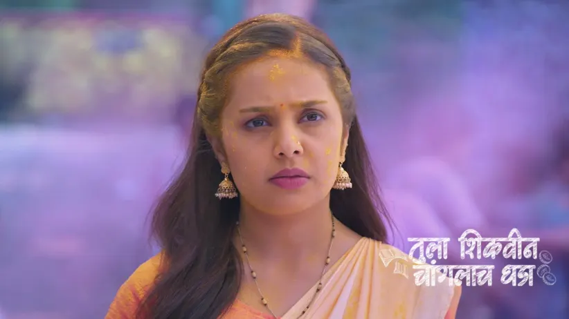 Durga Learns about Akshara and Adhipati's Meeting