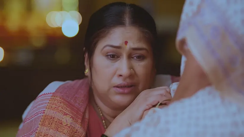 Lakshmi Tells Aaji about Shriniwas - Lakshmi Niwas