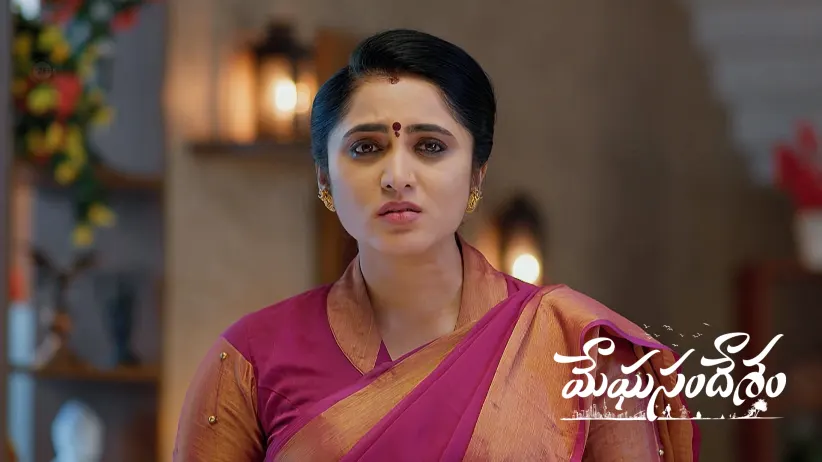 Apoorva Beats up Bhoomi in the Police Station