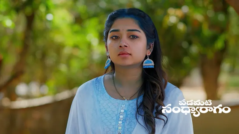 Raghuram and Janaki Play Holi Together