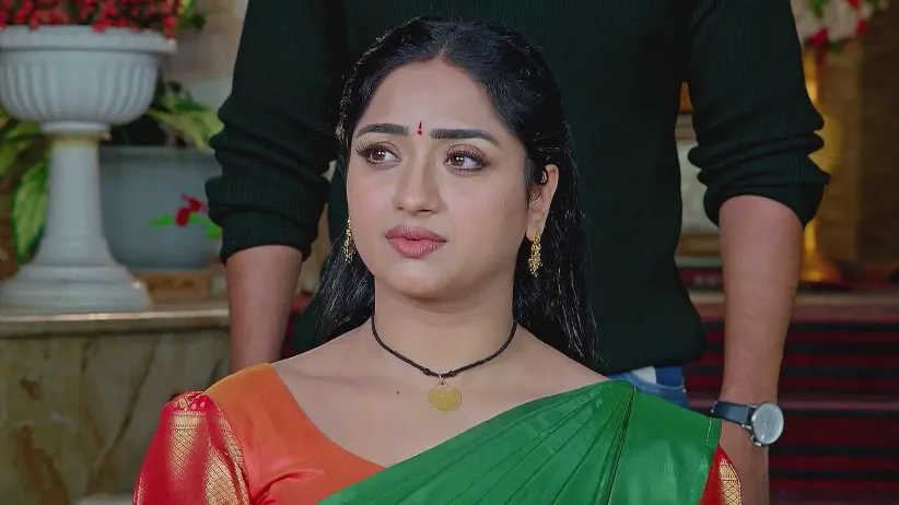 Trinayani Is Asked to Prove Her Identity - Trinayani