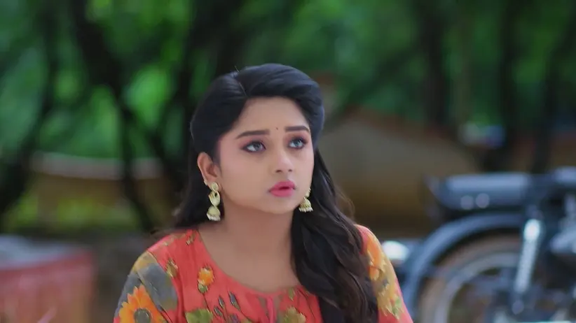 Aadhya Decides to Help Charulata