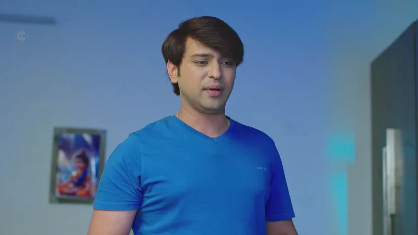 Jayanth Offers a Glass of Milk to Jahnavi - Lakshmi Nivasa