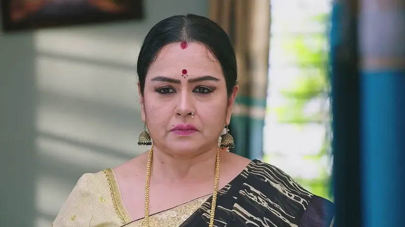 Srivalli Speaks Rudely with Varalakshmi - Shravani Subramanya