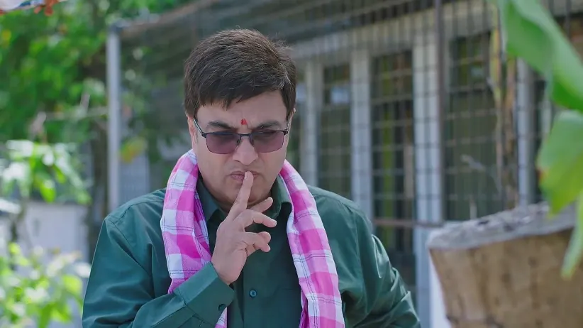 Mahesh Taunts Sharvari