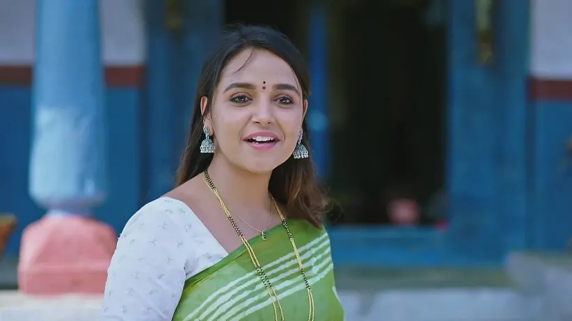 Rashmi Lies to Parvathi
