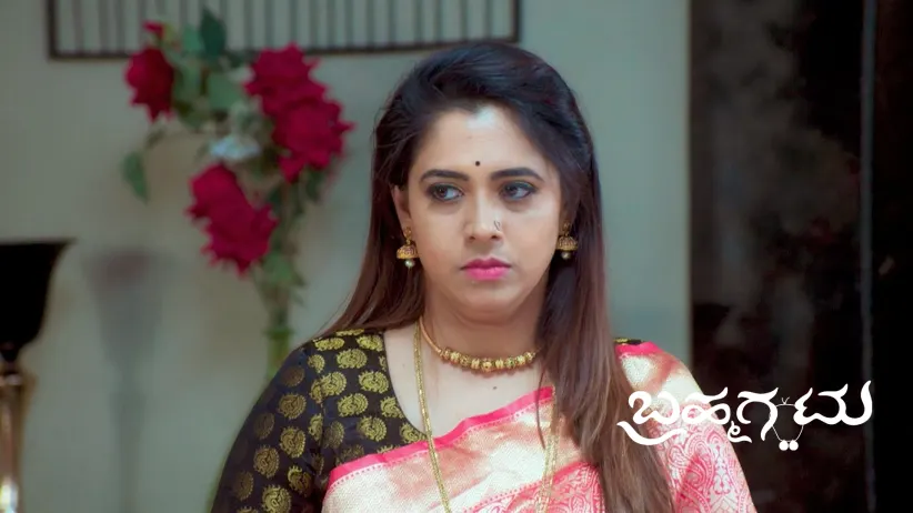 Deepa and Archana's Outing Worries Soundharya