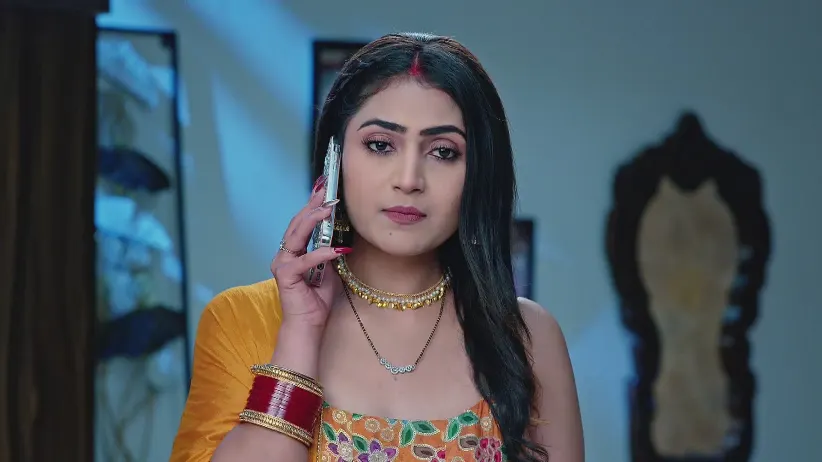 Reehan Keeps Navneet from Exiting the House