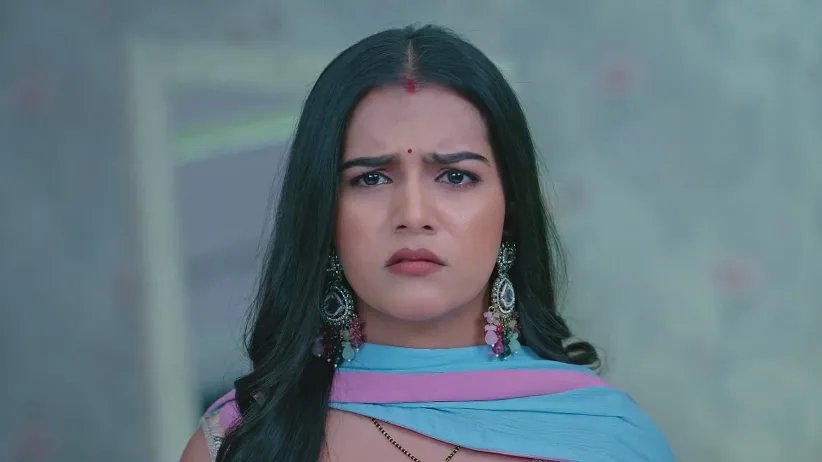 Rinky Tries to Check Pratima's Bag - Jawai Ji