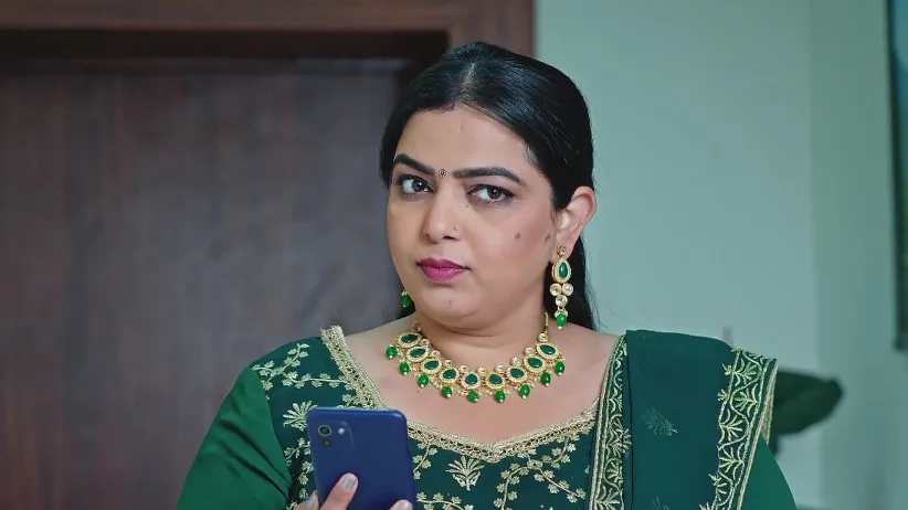 Monty Tries to Manipulate Veera - Sehajveer
